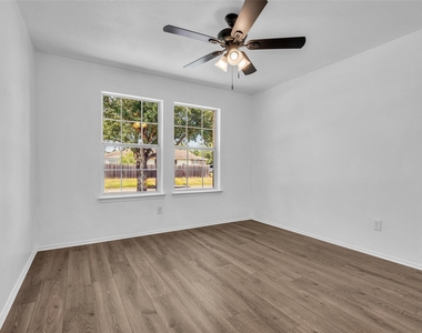 5239 Roth Forest Lane - Photo Thumbnail 10