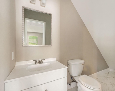517 Center Street - Photo Thumbnail 6