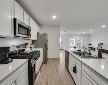 27110 Breakaway Lane - Photo Thumbnail 24