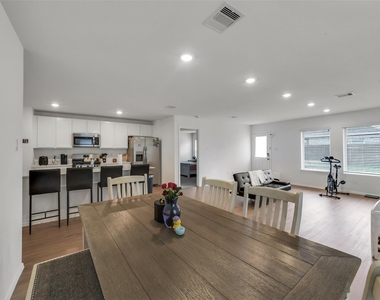 27110 Breakaway Lane - Photo Thumbnail 18