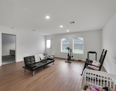 27110 Breakaway Lane - Photo Thumbnail 19