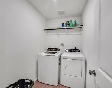 27110 Breakaway Lane - Photo Thumbnail 12