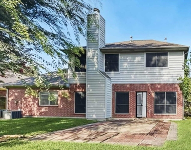 1011 Wentworth Drive - Photo Thumbnail 16