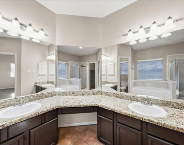 1011 Wentworth Drive - Photo Thumbnail 8