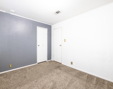 11738 Greencanyon Drive - Photo Thumbnail 14