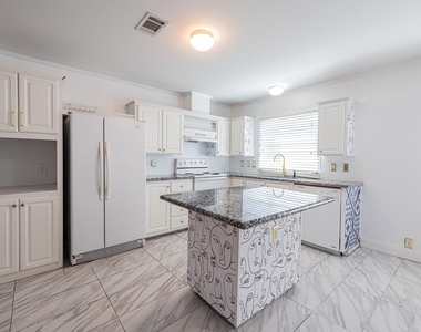 11738 Greencanyon Drive - Photo Thumbnail 9