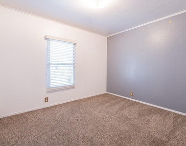 11738 Greencanyon Drive - Photo Thumbnail 24