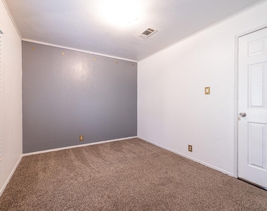 11738 Greencanyon Drive - Photo Thumbnail 25