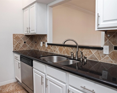 290 Wilcrest Drive - Photo Thumbnail 5