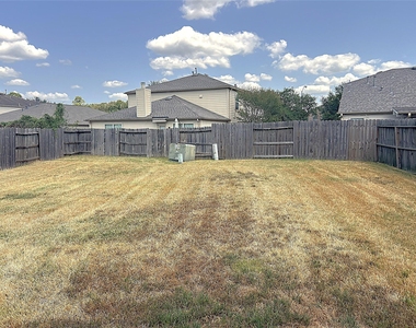 4714 Glencastle Court - Photo Thumbnail 38