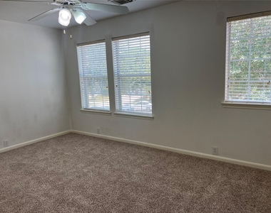 4714 Glencastle Court - Photo Thumbnail 30