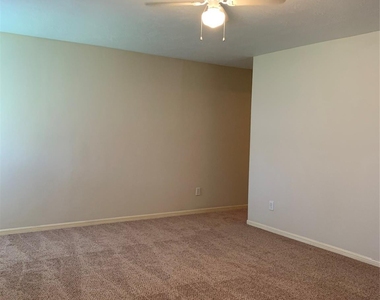 3942 Teal Run Meadows Drive - Photo Thumbnail 4