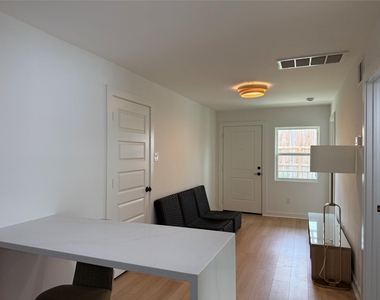 3617 Rosalie Street - Photo Thumbnail 4