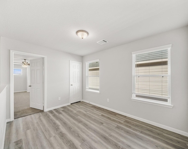 13313 Nabob Drive - Photo Thumbnail 7