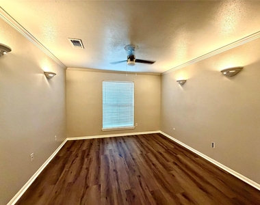 8801 Hammerly Boulevard - Photo Thumbnail 5