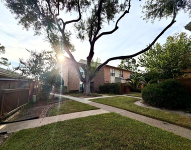 8801 Hammerly Boulevard - Photo Thumbnail 14