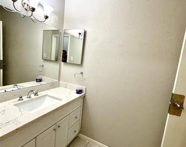 8801 Hammerly Boulevard - Photo Thumbnail 8