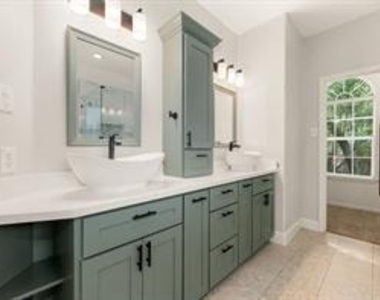 4030 Harwood Drive - Photo Thumbnail 11