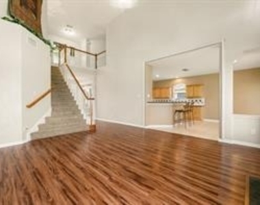 4030 Harwood Drive - Photo Thumbnail 3