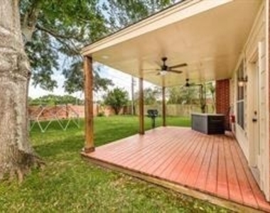 4030 Harwood Drive - Photo Thumbnail 18