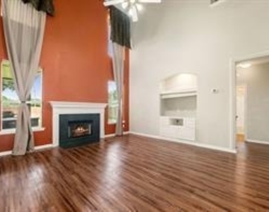 4030 Harwood Drive - Photo Thumbnail 2