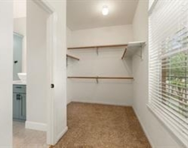 4030 Harwood Drive - Photo Thumbnail 12
