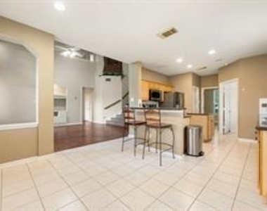 4030 Harwood Drive - Photo Thumbnail 7