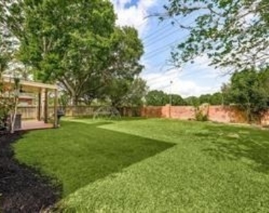 4030 Harwood Drive - Photo Thumbnail 19
