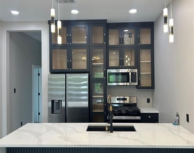 5108 Sunbeam Street - Photo Thumbnail 8