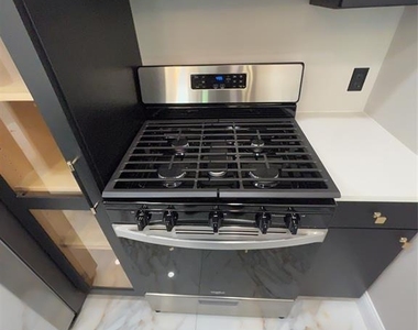 5108 Sunbeam Street - Photo Thumbnail 11