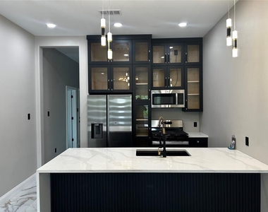 5108 Sunbeam Street - Photo Thumbnail 9