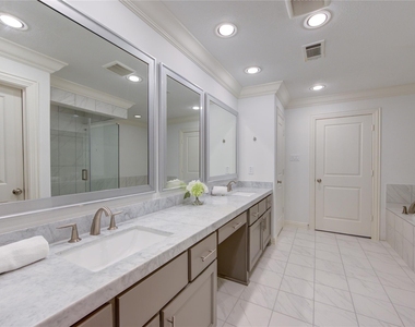 13605 Teal Bluff Lane - Photo Thumbnail 32