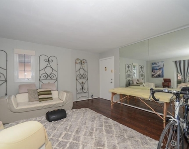 5230 Arboles Drive - Photo Thumbnail 10