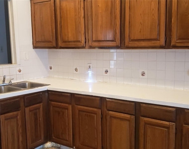 11714 Bob White Drive - Photo Thumbnail 3