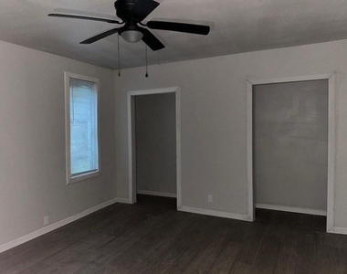 3155 Roberts Street - Photo Thumbnail 12