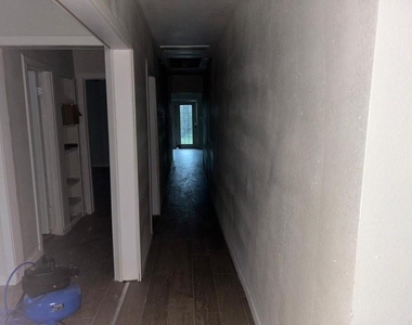 3155 Roberts Street - Photo Thumbnail 6