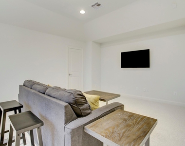 5506 Darling Street - Photo Thumbnail 20