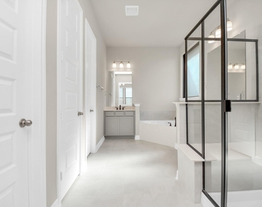 4710 Austin Landing - Photo Thumbnail 41
