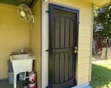 6623 Cresthill Street - Photo Thumbnail 27