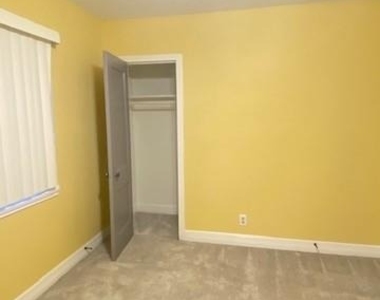 6623 Cresthill Street - Photo Thumbnail 16