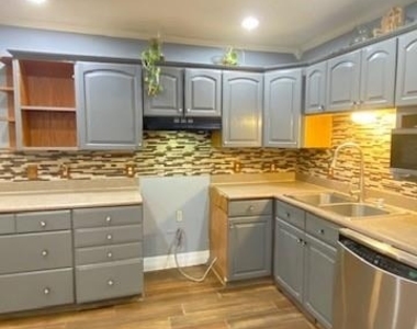 6623 Cresthill Street - Photo Thumbnail 8