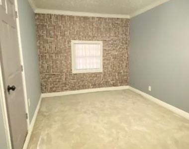 6623 Cresthill Street - Photo Thumbnail 12