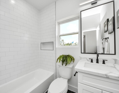 2434 Harrington Street - Photo Thumbnail 32