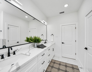 2434 Harrington Street - Photo Thumbnail 26