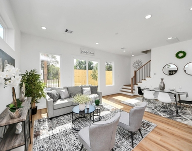 2434 Harrington Street - Photo Thumbnail 11