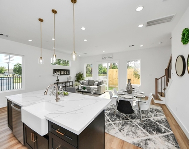 2434 Harrington Street - Photo Thumbnail 10