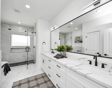 2434 Harrington Street - Photo Thumbnail 23