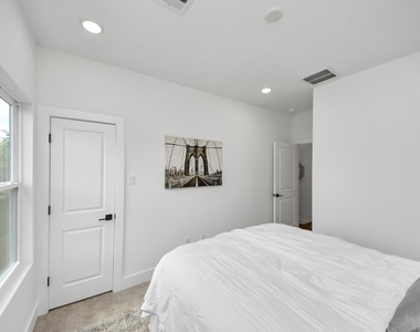 2434 Harrington Street - Photo Thumbnail 34