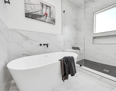 2434 Harrington Street - Photo Thumbnail 24
