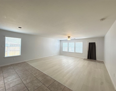 4127 Longmont Hills - Photo Thumbnail 7